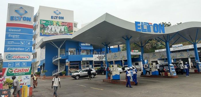 An Elton service station in Senegal. (Image by Diana E. Páez).